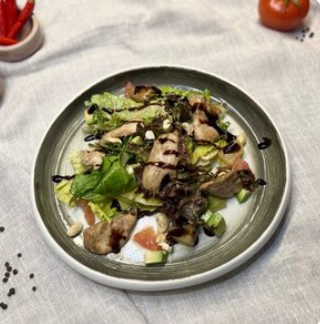 Салат с ананасом и цыпленком