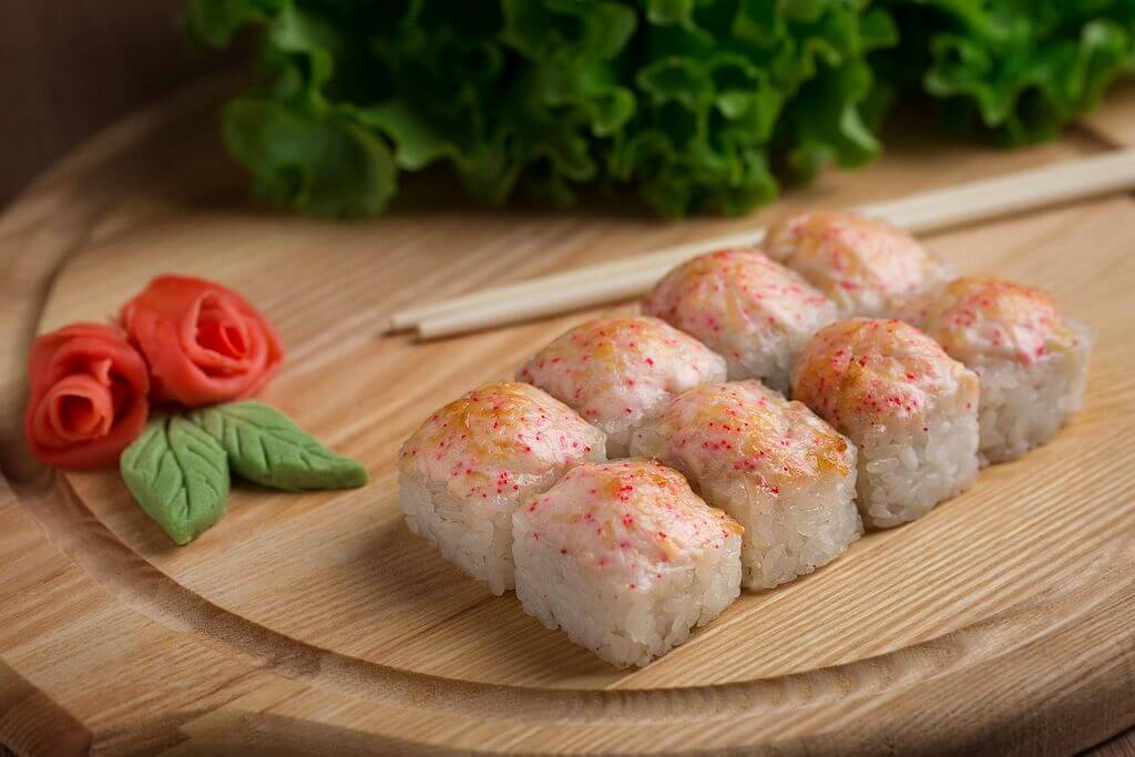 Запеченный ролл с угрём большие