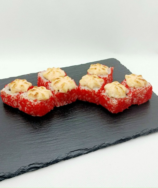 Запечённая калифорния с крабом