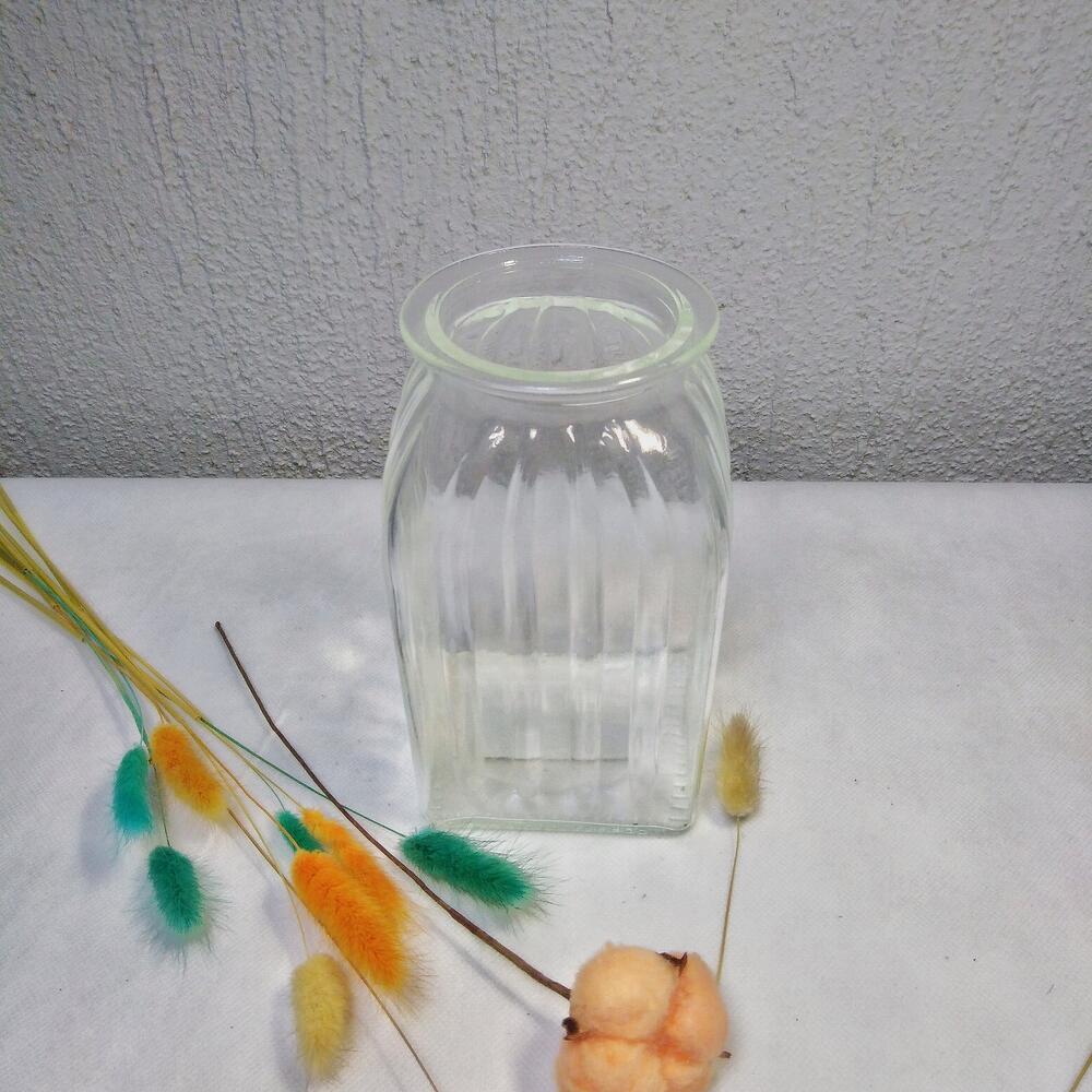 Ваза стеклянная 18.5см