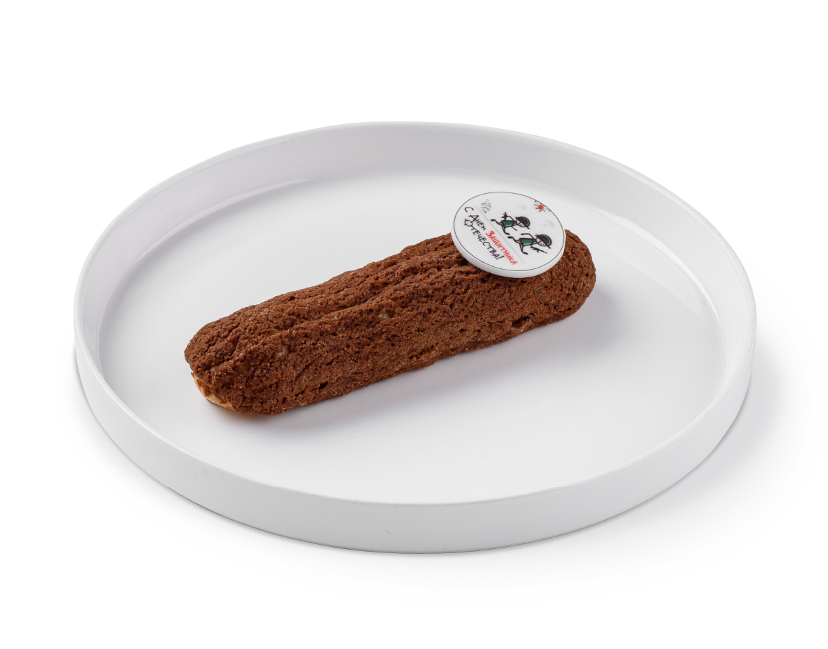 Эклер шоколадный