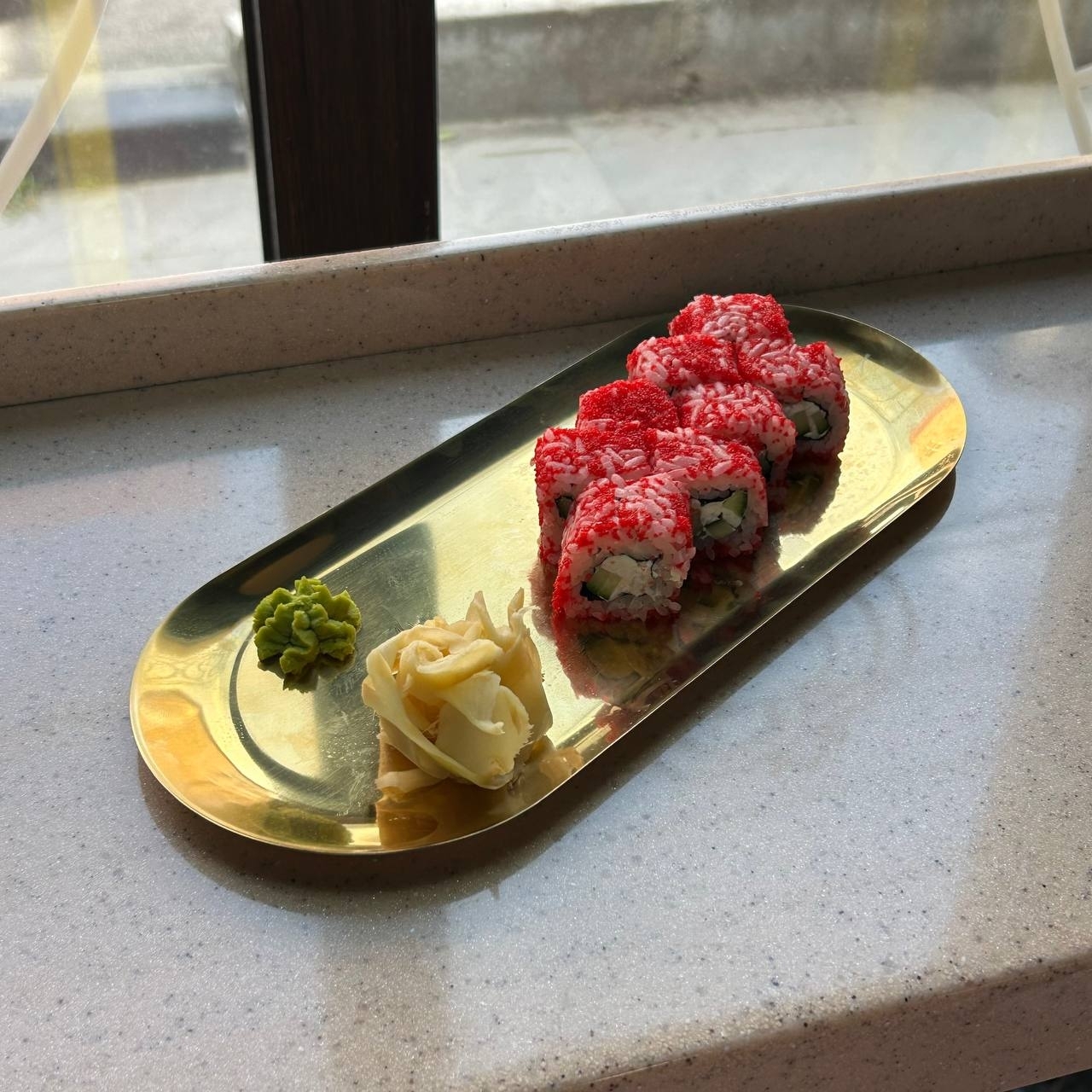 Калифорния с крабом