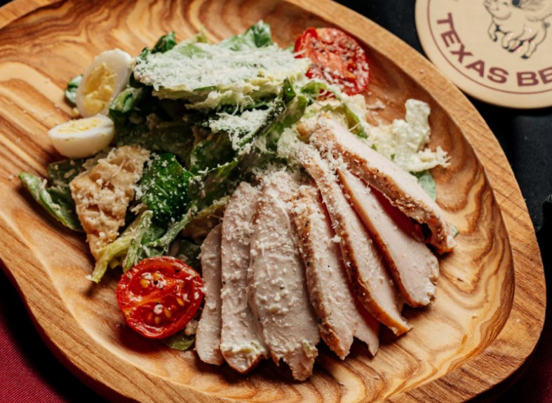 Цезарь с копчёной курицей