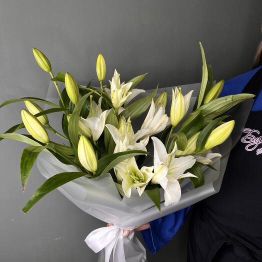 Букет из 5 лилий