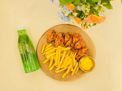 Комбо с крылышками и лимонадом