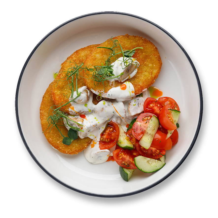 Драники с грибами и салатом