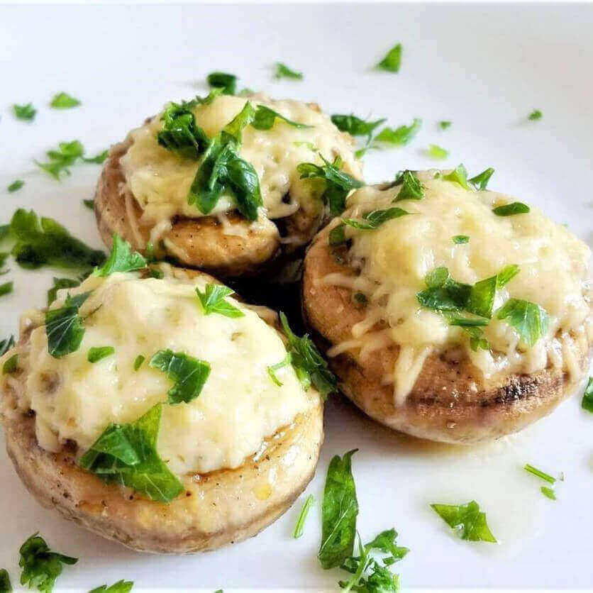 Запеченные шампиньоны под сливоч сыром