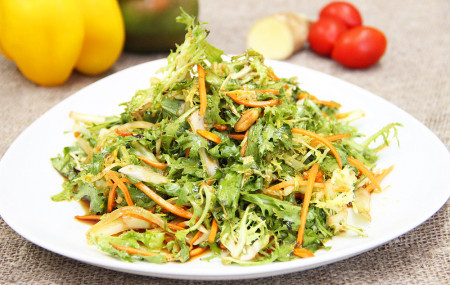 Салат с "одуванчиком"