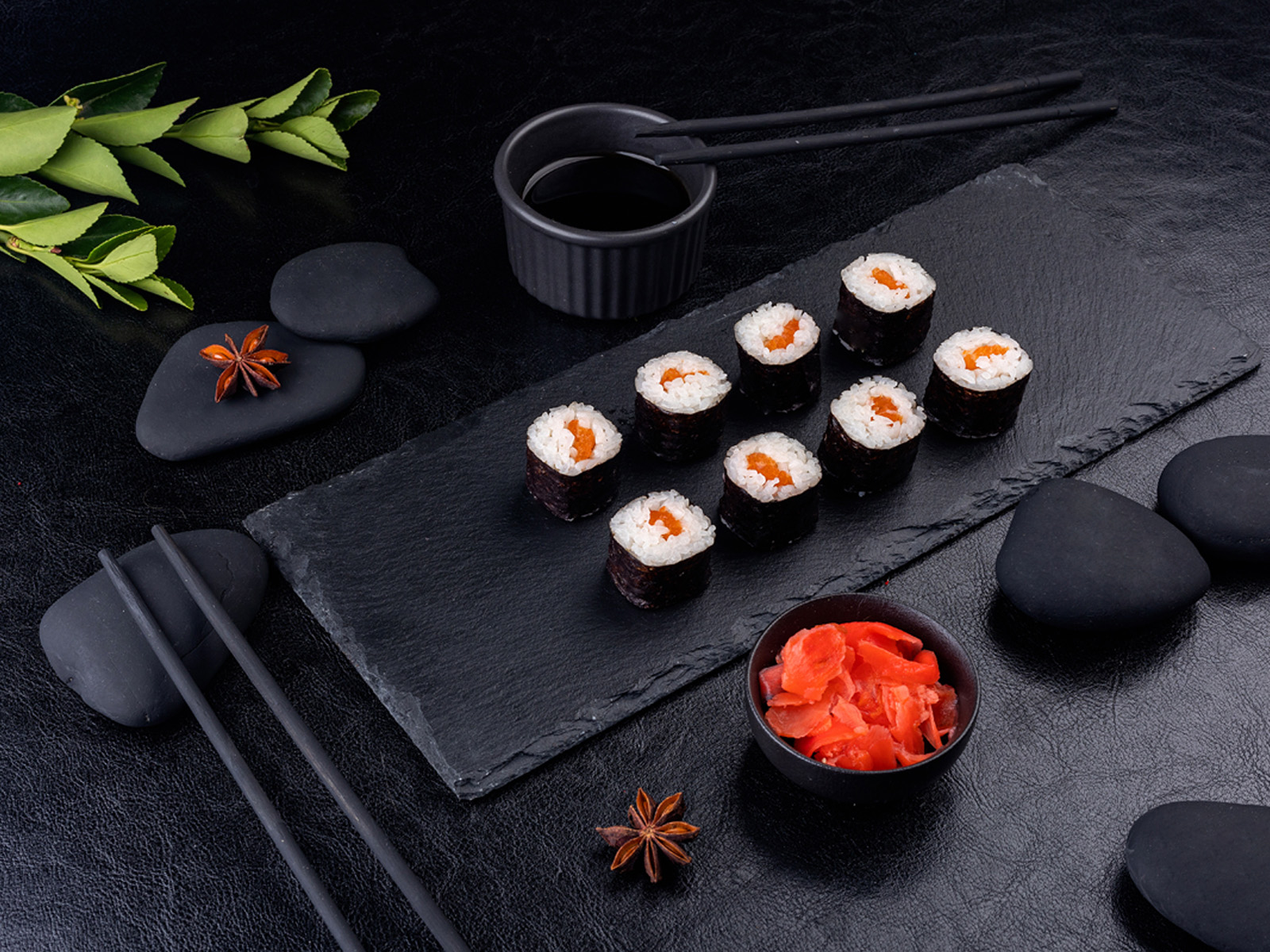 Ролл с лососем