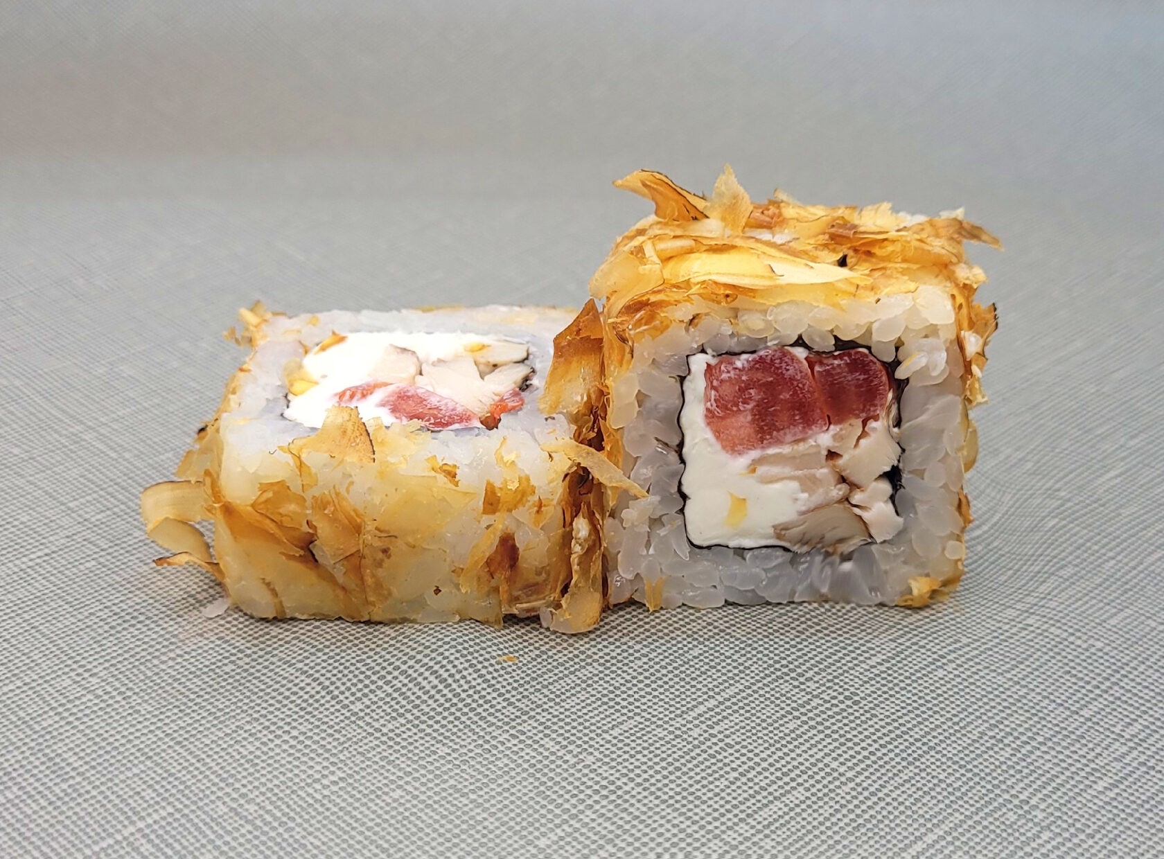 Бонито с курицей и томатом