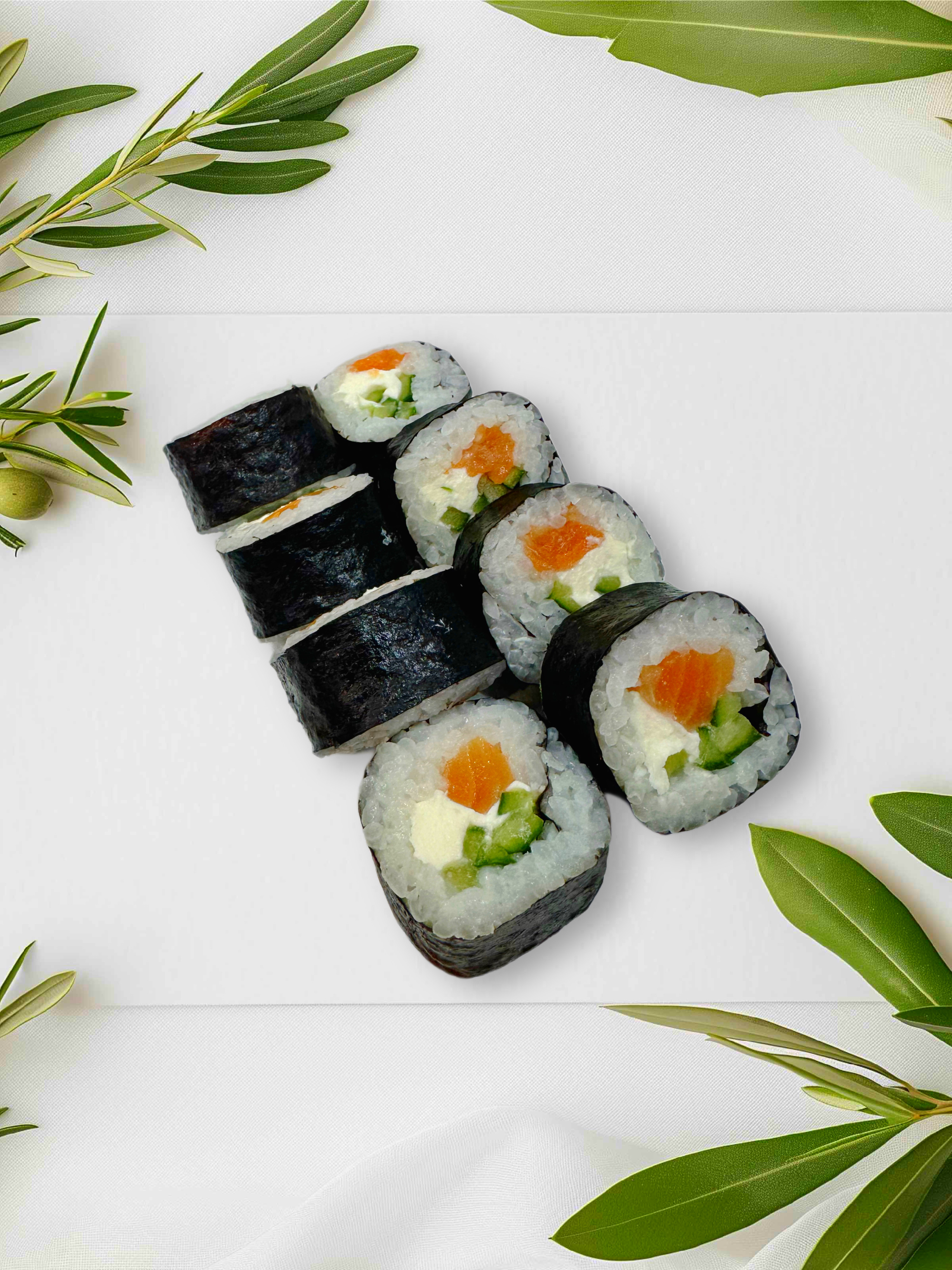 Маки ролл с лососем слабосоленым