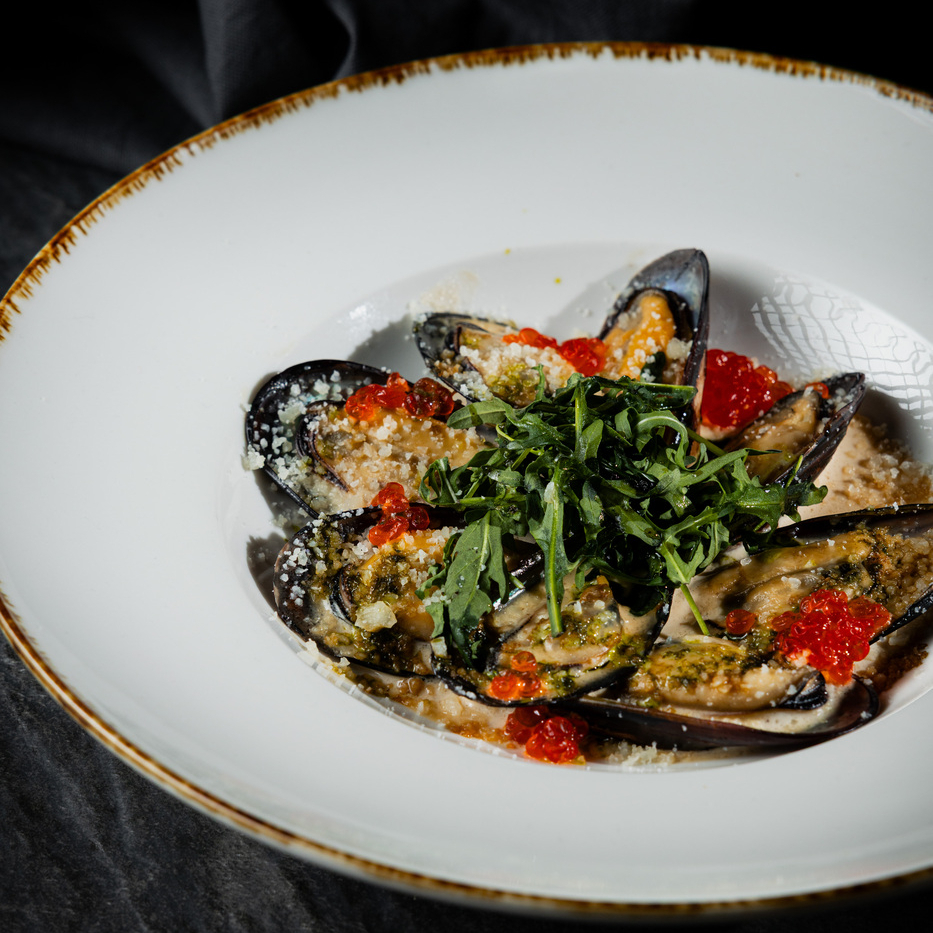 Мидии в соусе блю чиз