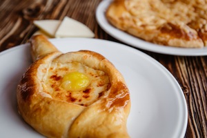 Хачапури по-аджарски