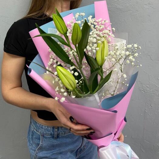 Лилия с гипсофилой