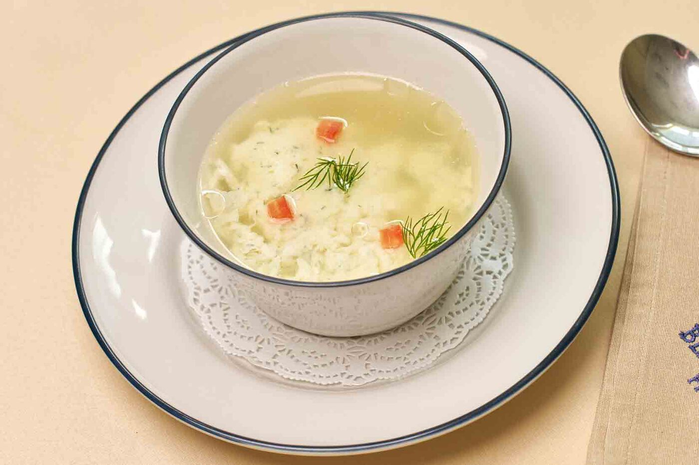 Куриный бульон с
пармезаном