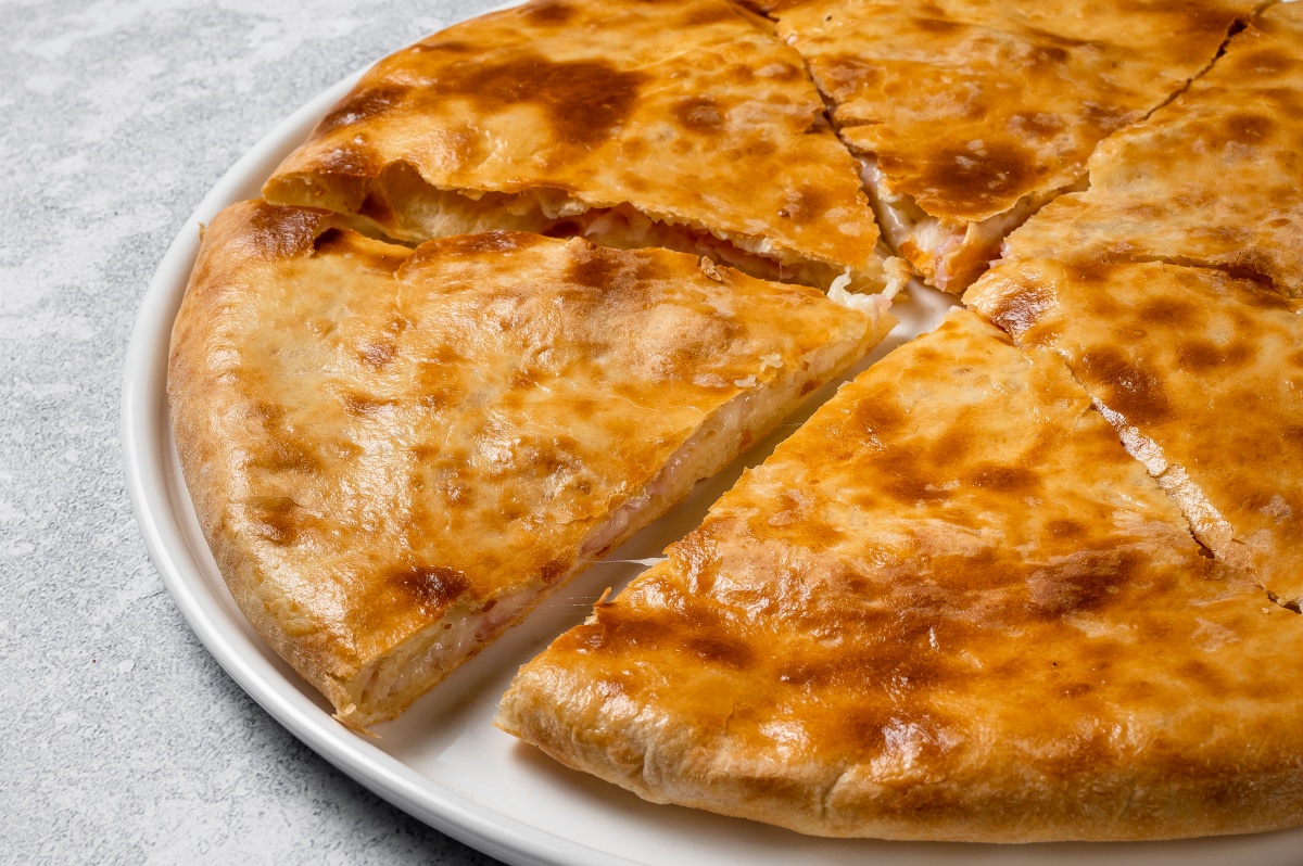 Хачапури с ветчиной и сыром