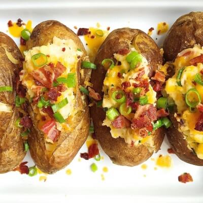 Запеченный картофель с ветчиной и сыром