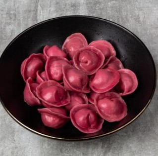 Пельмени из мяса кролика (розовые)