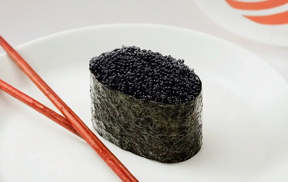 Суши Тобико черная