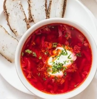 Борщ с говядиной и салом