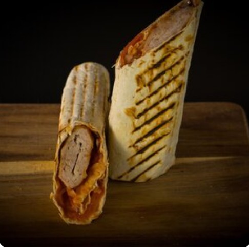 Люля-кебаб в сырном лаваше