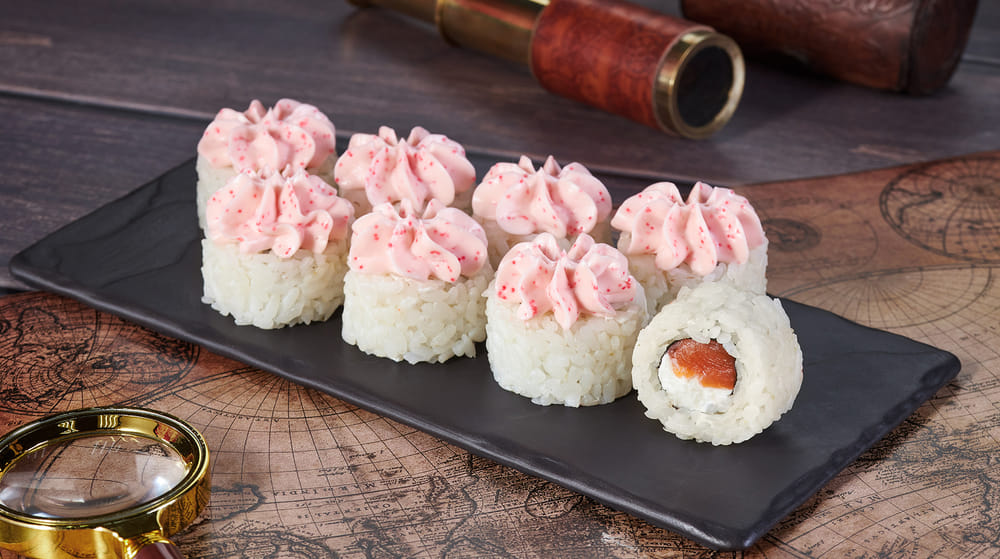 Ролл Кракатау с лососем