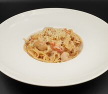 Паста с курицей и томатами