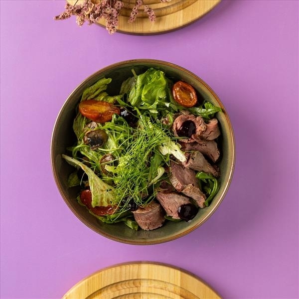 Салат с ростбифом