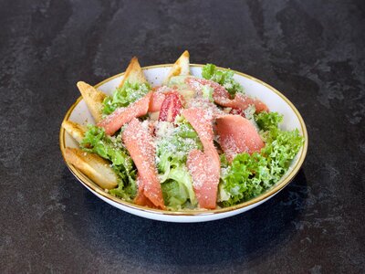 Цезарь с семгой