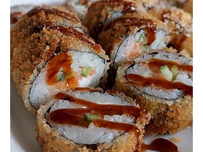 Ролл с форелью в кляре