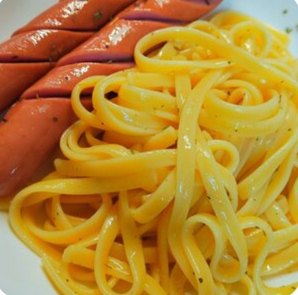 Сосиски со спагетти