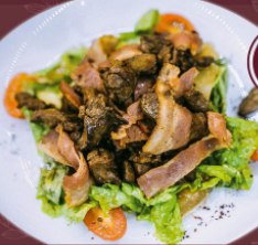 С беконом и куриной печенью