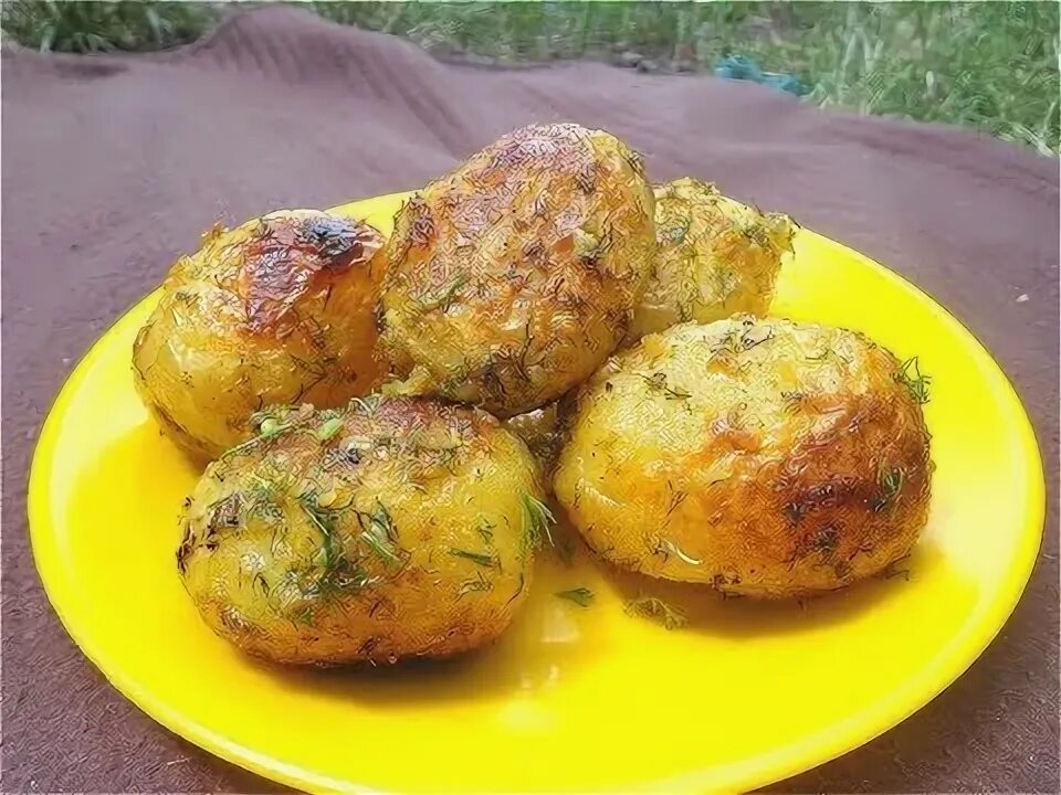 Картофель на мангале