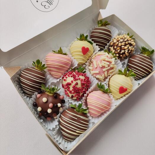 Клубника в шоколаде "С любовью"