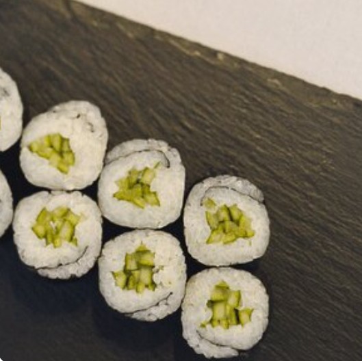Мини-ролл с огурцом