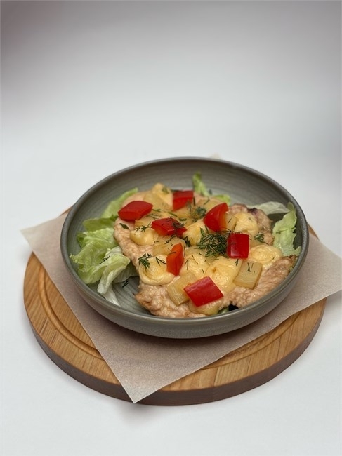 Курица по-гавайски под сыром