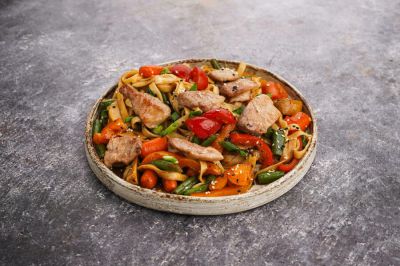 Wok со свининой соба