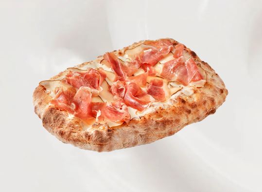 Римская пицца с прошутто и грушей