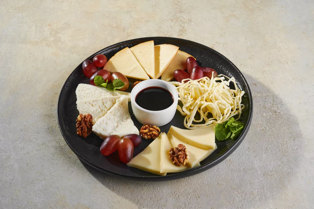 Грузинские сыры