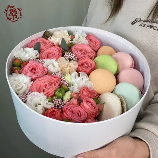 Коробка с макарунс