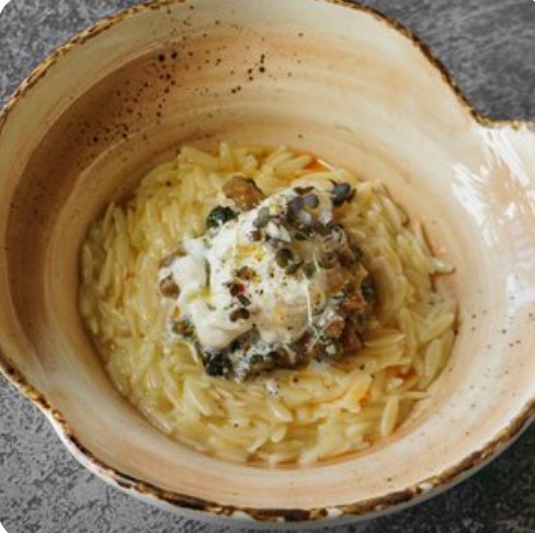 Паста Орзо с баклажаном и сыром Страчателла