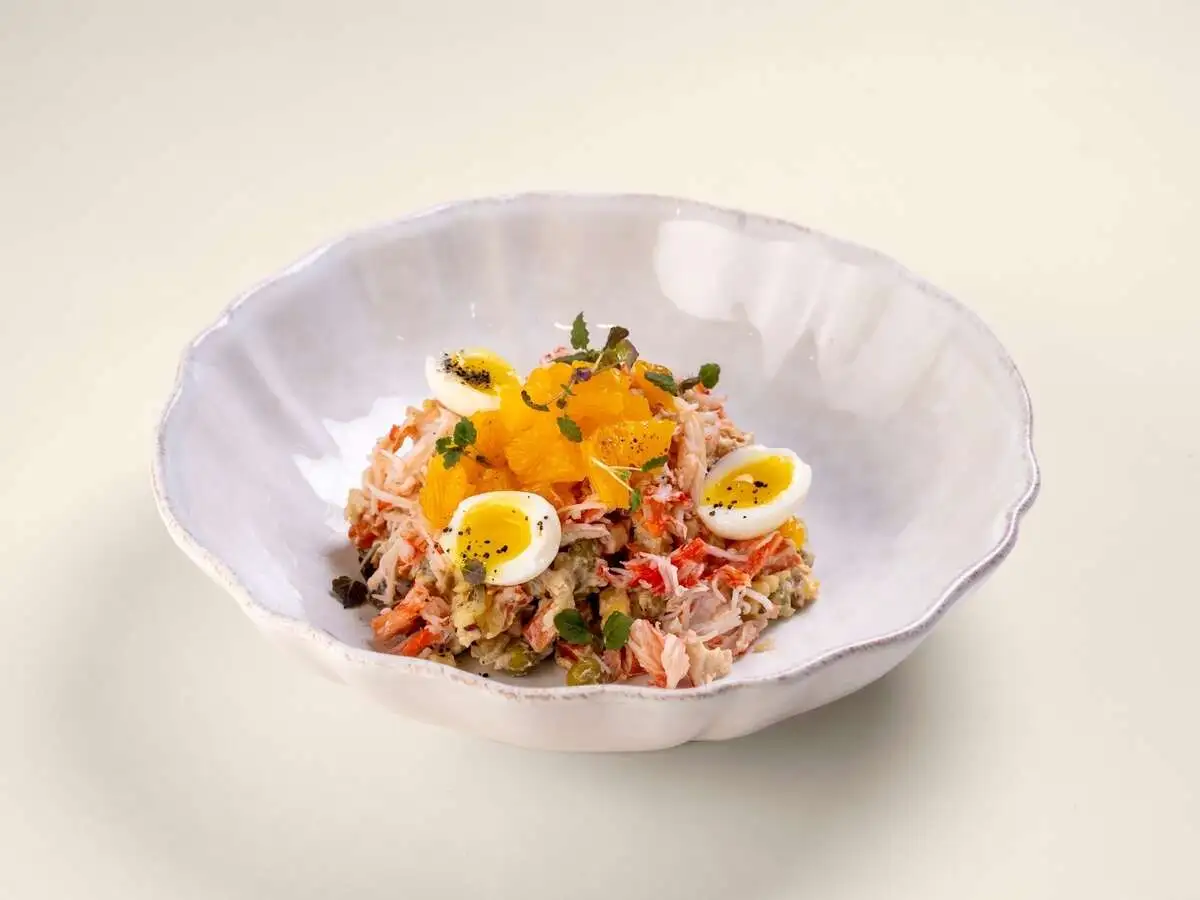 Оливье с крабом и апельcином
