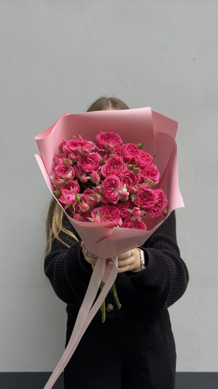 Букет из кустовых роз