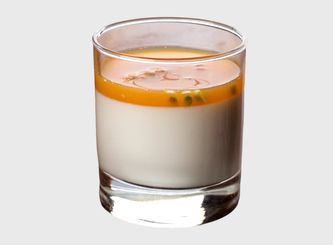 Панна котта с маракуйей