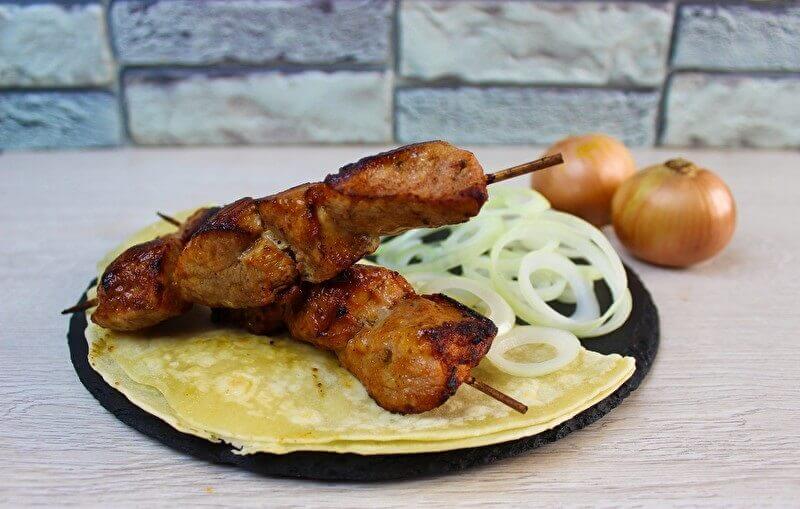 Шашлычок свиной в томатном маринаде