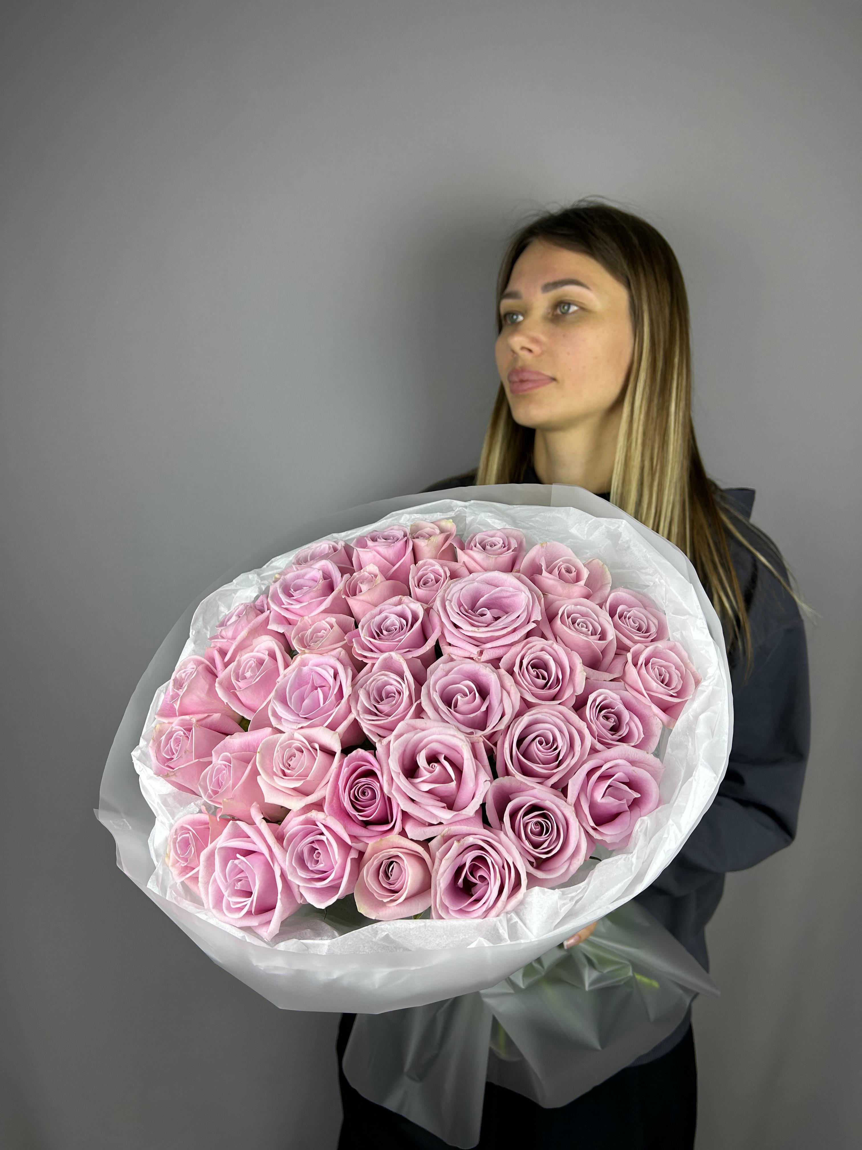 Букет из 35 нежных роз