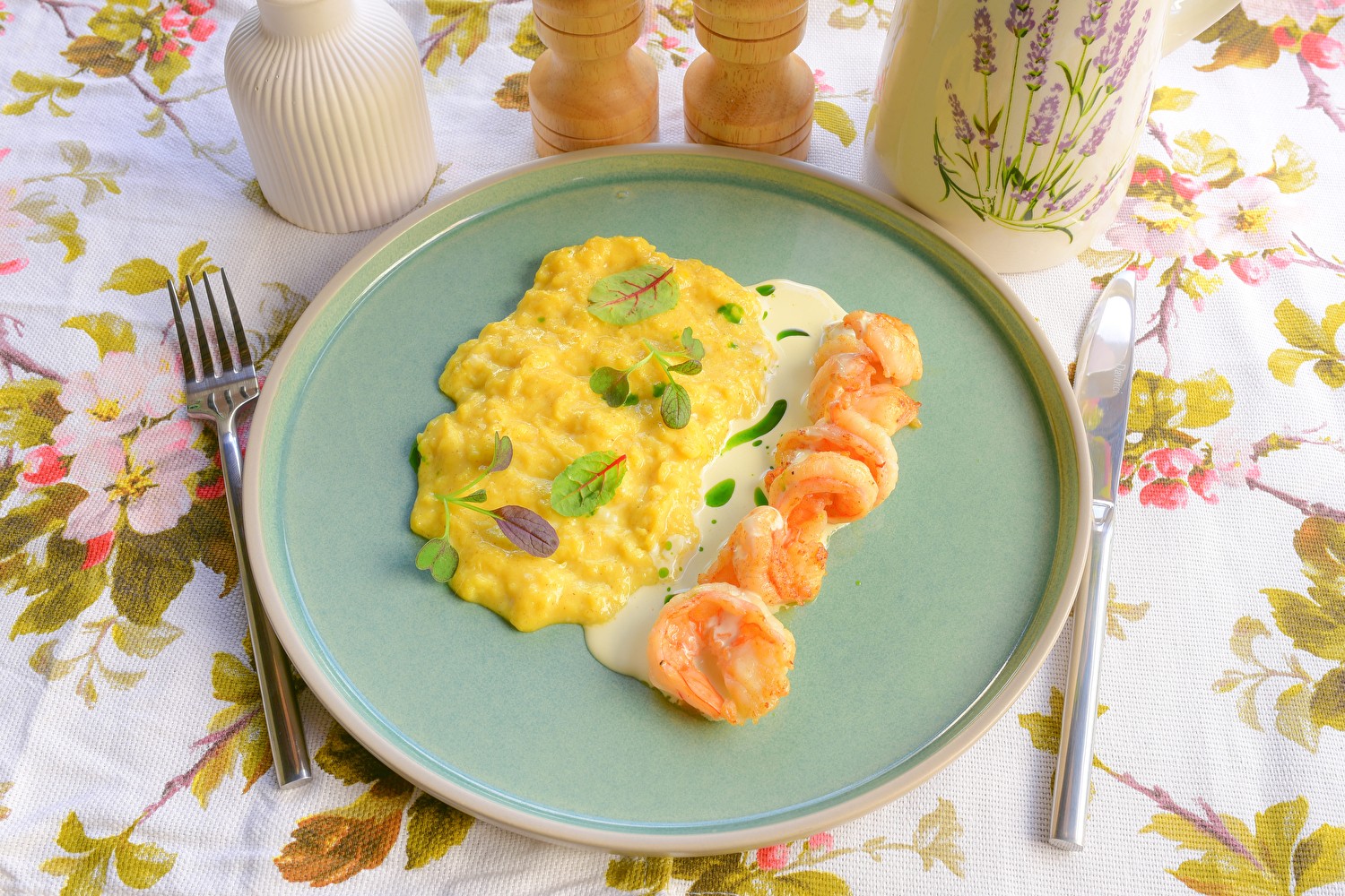 Скрембл с креветками