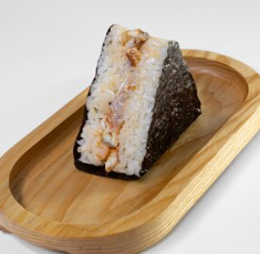 Онигири с угрем