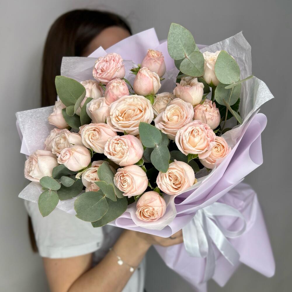 Букет| с пионовиднами розами Bombastic