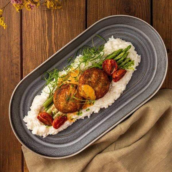 Крабовые котлеты со спаржей